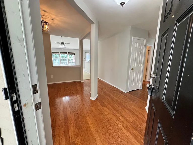 5337 Thunderidge Dr — Photo 3