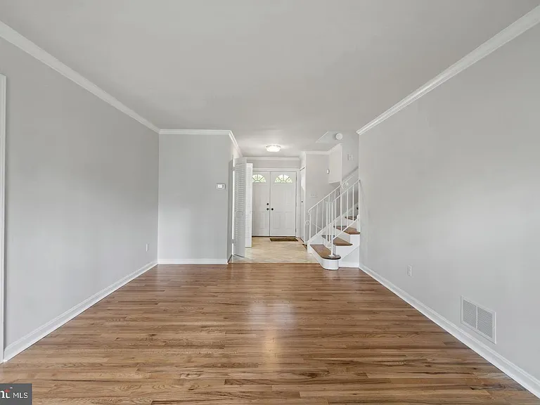 11817 Becket St — Photo 2
