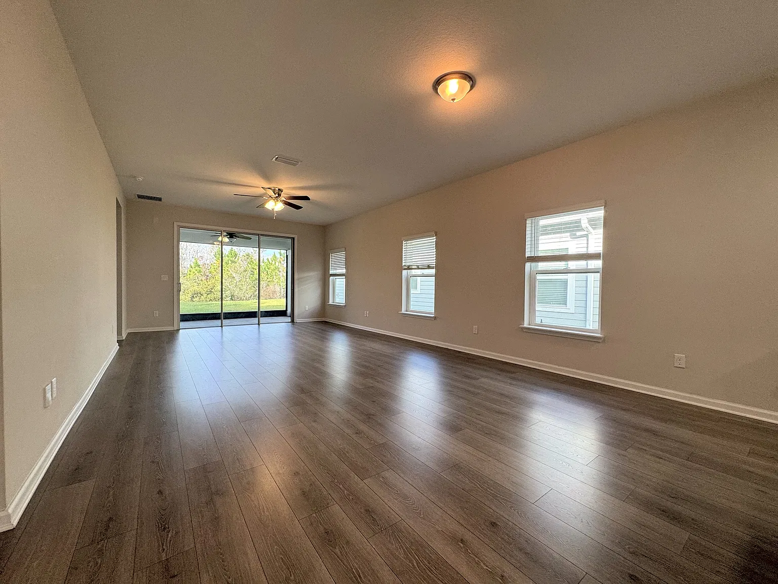 4 bed, 1758 sqft, $2,170 — Photo 4