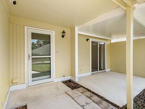 3rd image of 8234 DAISY Lane N