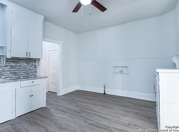 4th image of 4912 Greenwood Ave