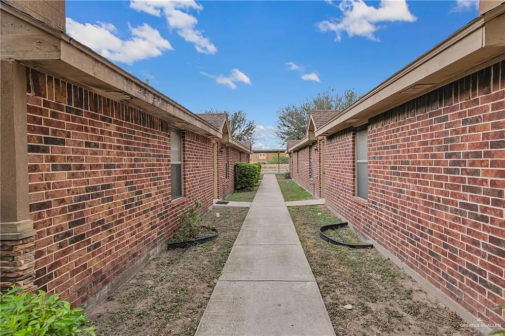 2 bed, 2.0 bath, 1280 sqft, $925 — Photo 3