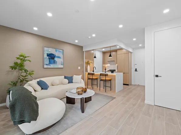 366 Harman Street image 3 of 54