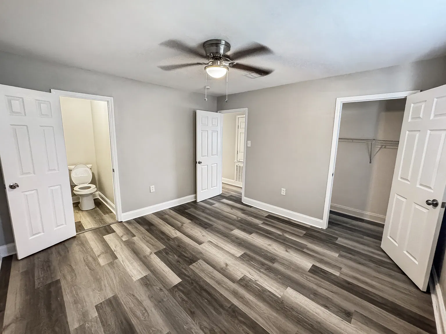 4 bed, 1.5 bath, 2000 sqft, $2,095 — Photo 4