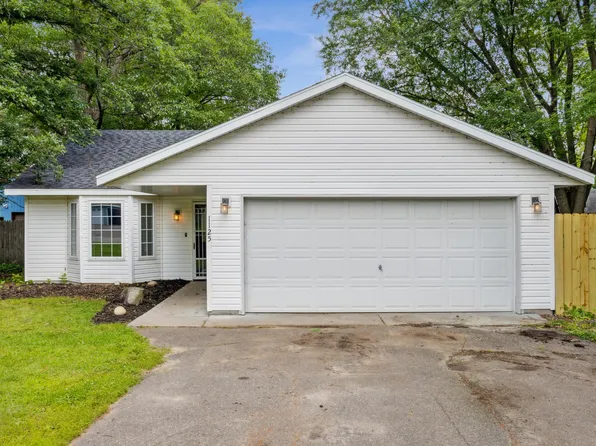 1125 11th St SW, Little Falls, MN 56345