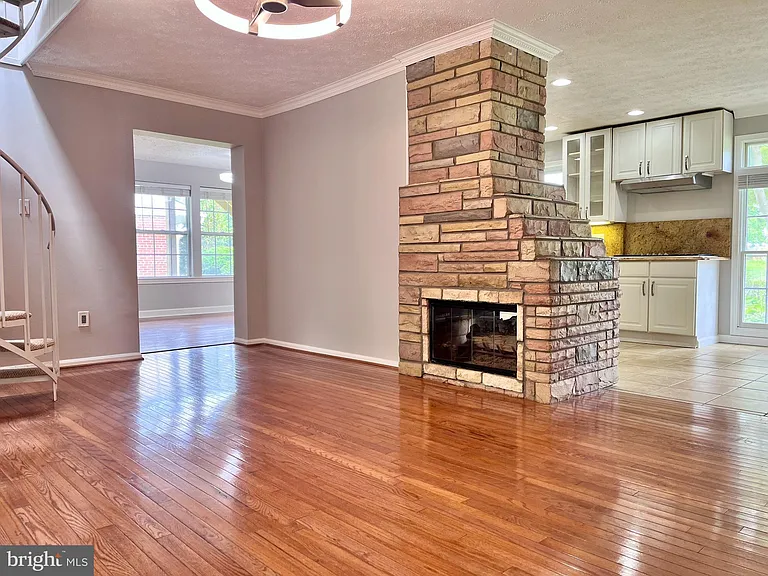 5350 Ravensworth Rd — Photo 14
