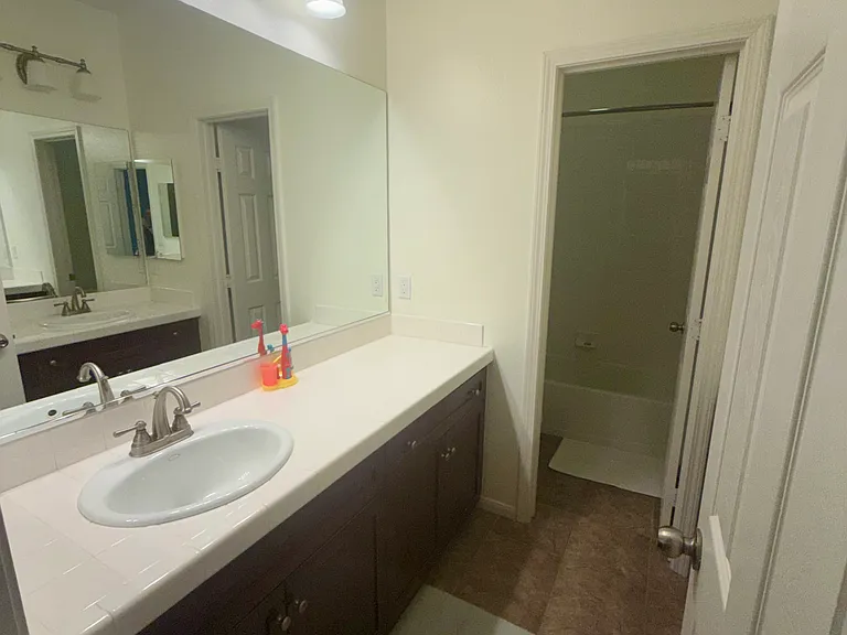 2655 Fallsview Rd — Photo 2