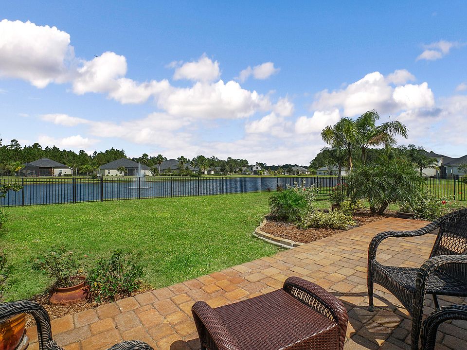 1st image of 295 Parkwood Cir
