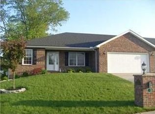 67 Westbury Dr, Hurricane, WV 25526