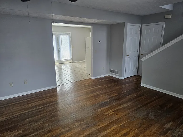 214 S Keeneland Dr #B — Photo 13
