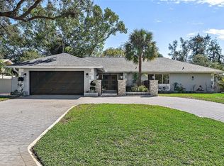 900 31st Ave NE, Saint Petersburg, FL 33704