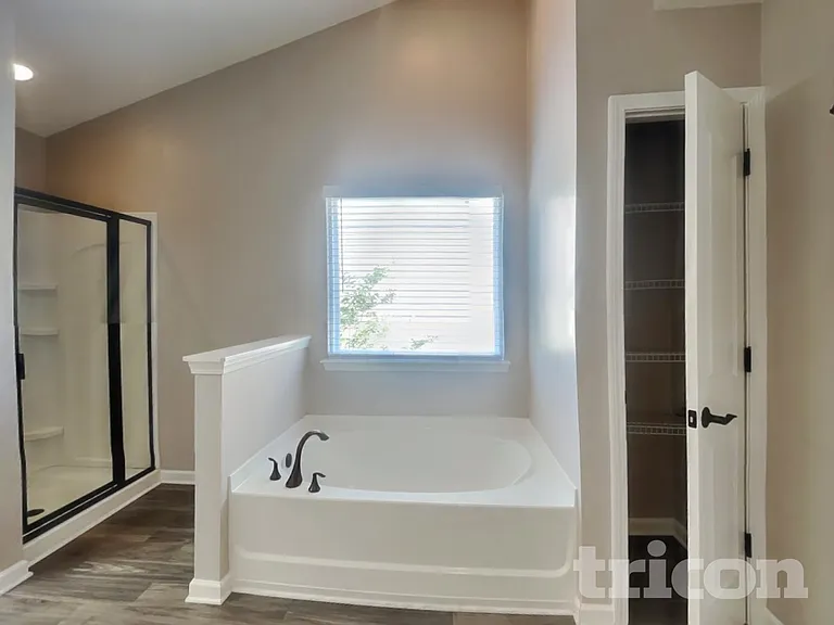 5323 Chandler Oaks Ln — Photo 9
