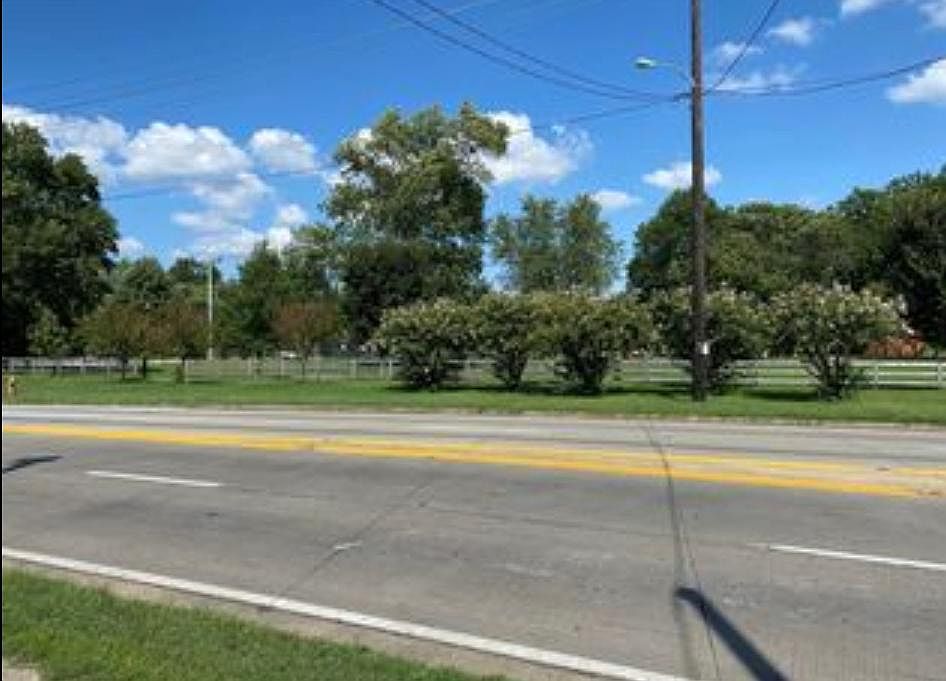 1st image of 3710 Taylor Blvd