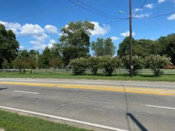 3710 Taylor Blvd, Louisville, KY 40215