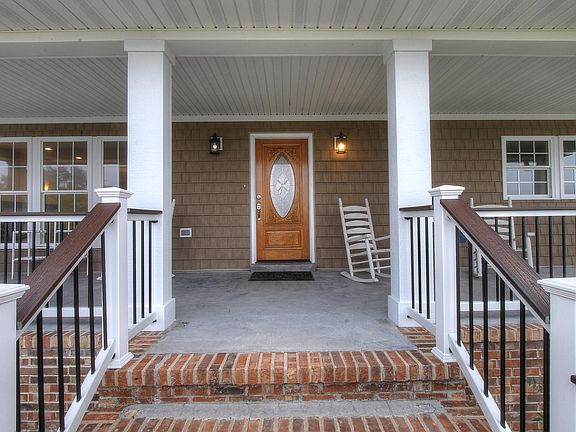 5th image of 296 Parker Ln