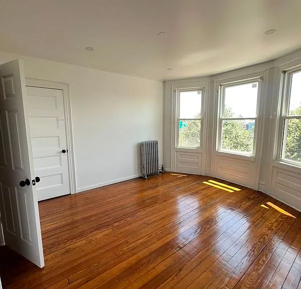 2215 Bruckner Blvd #2 — Photo 3