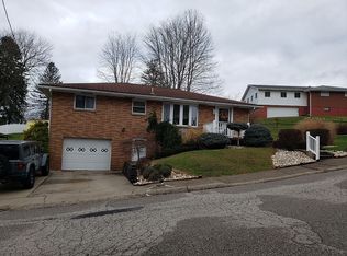 302 Patterson Ln, Weirton, WV 26062