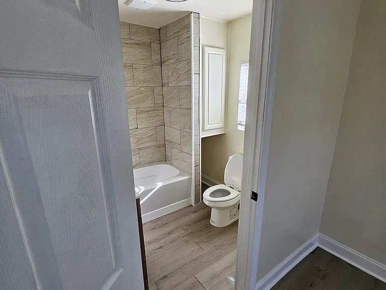 1025 Avenue E — Photo 25