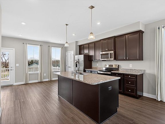 4th image of 4504 Fountainbridge Ct