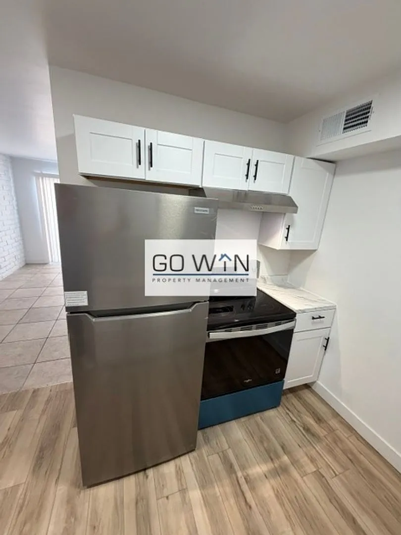 54 W Southern Ave — Photo 3