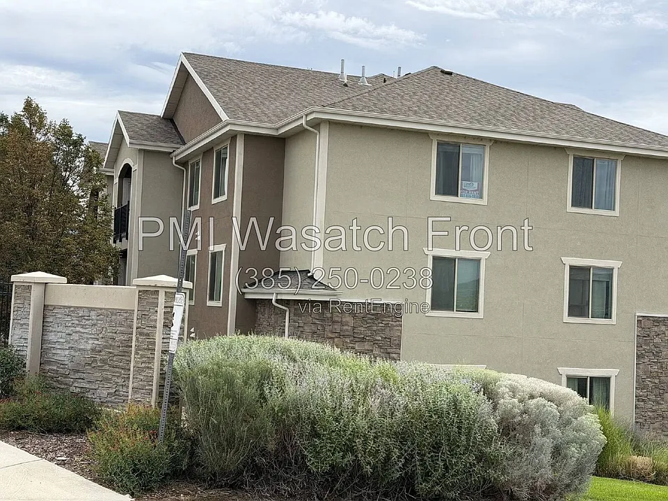 147 W Spring Hill Way