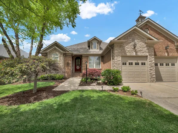 929 Village Green Ave, Lexington, KY 40509