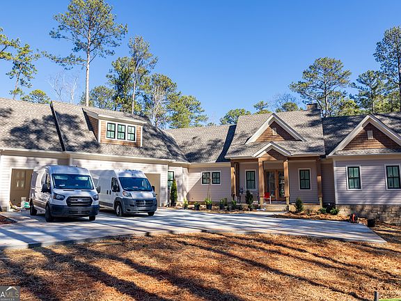 4th image of 1040 Parrotts Cove Rd