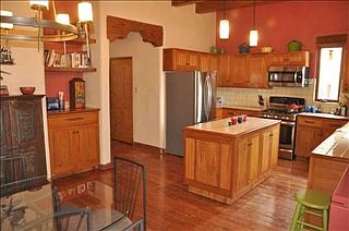 5th image of 1421 Berninghaus St