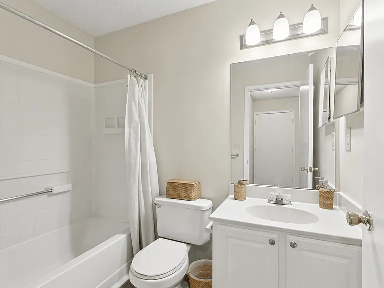 Towne Creek Apartment Homes — Photo 25