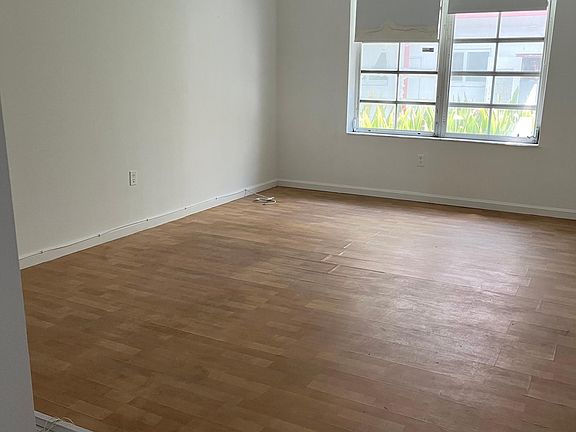 2nd image of 1324 Euclid Ave APT 4