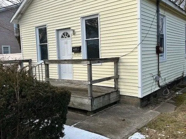 805 Wiggins Street, Greenport, NY 11944