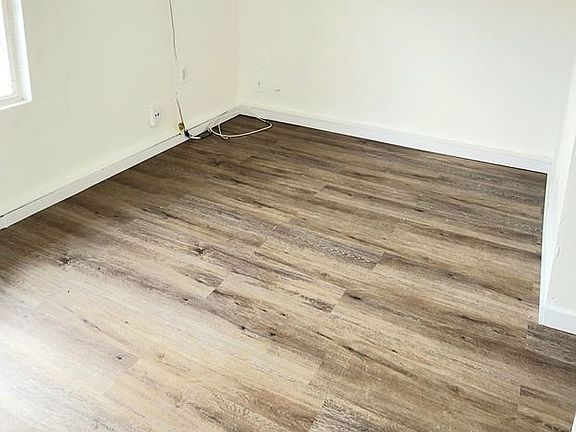 5th image of 635-637 W Hammond Ave #B