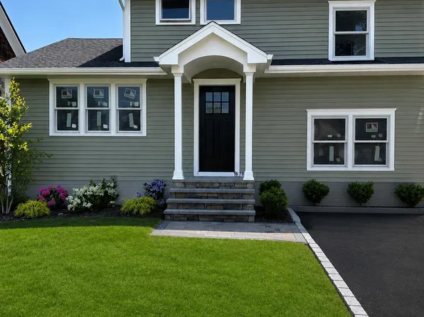 675 Deer Park Ave, Babylon, NY 11702