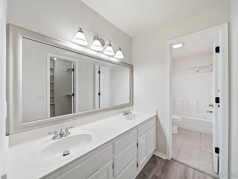 1217 W 117th Ct S — Photo 16