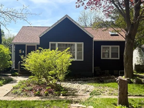 816 N 11th St, Rochelle, IL 61068