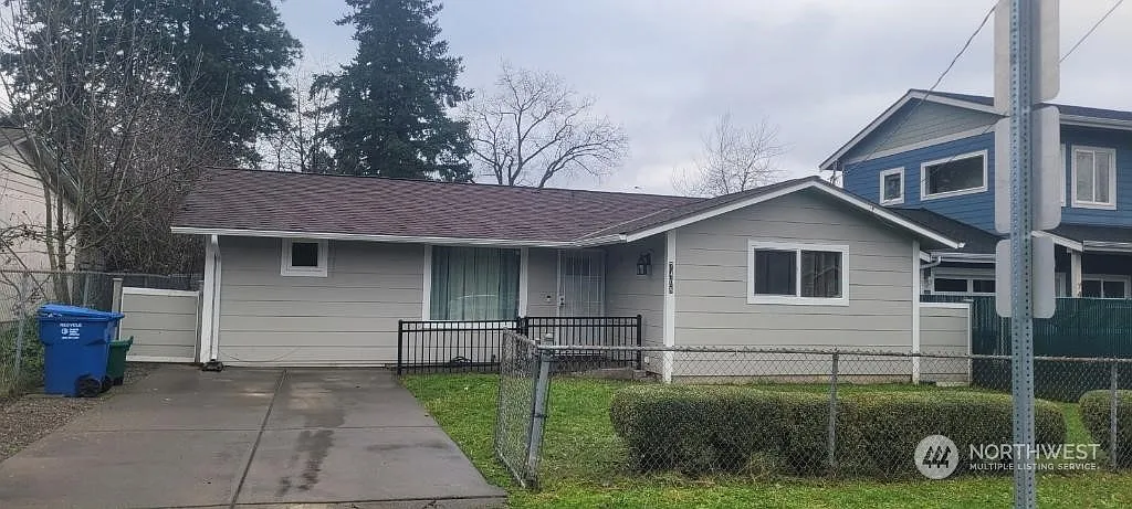 7408 45th Avenue S photo 1