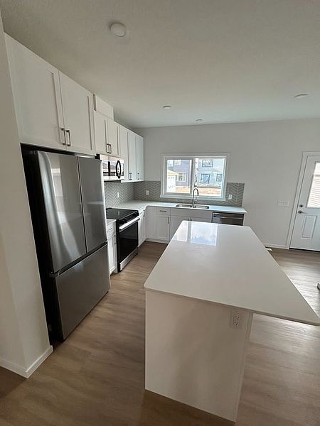 Edmonton House for rent - 3 Bedrooms — photo 3