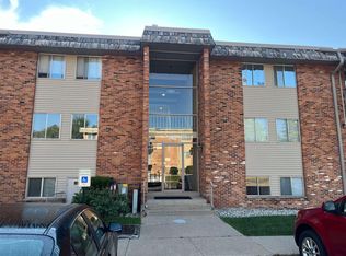 742 W Kilgore Rd APT 206, Kalamazoo, MI 49008