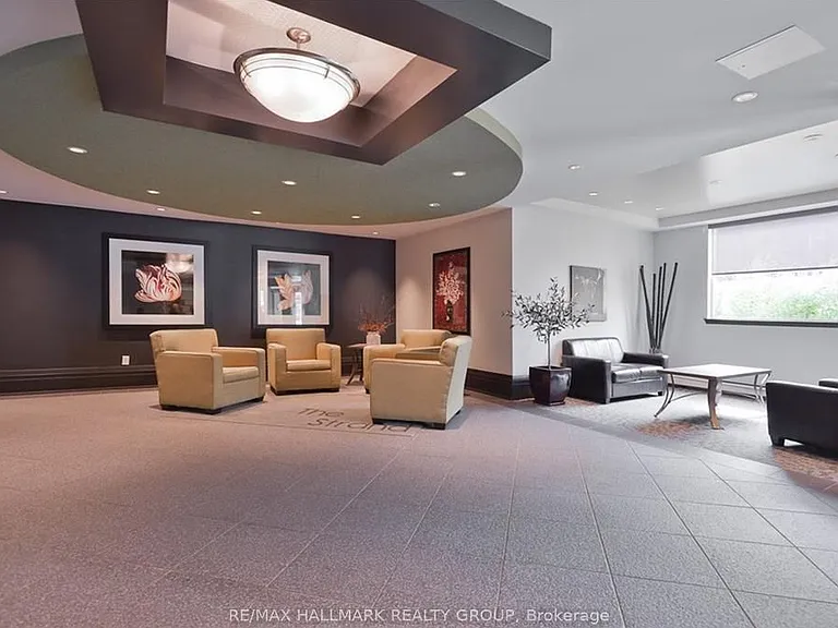 429 Somerset St W #313 — Photo 3