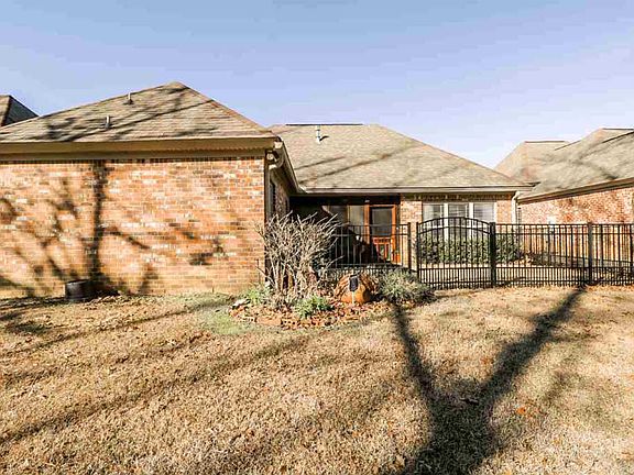 5th image of 532 Asbury Lane Dr