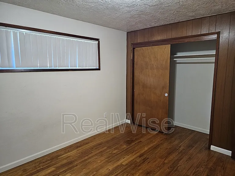 626 NE Anderson St — Photo 9