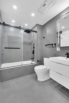 Bathroom, photo 1