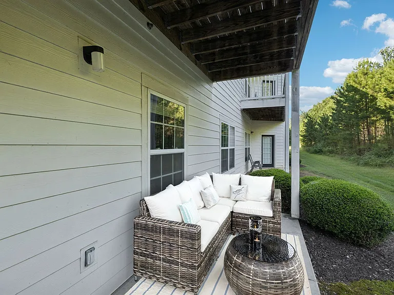 The Evergreen - 2 Bed / 1 Bath - 1,089-1,105 Sq.Ft.