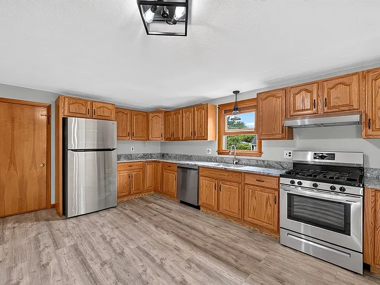 29 Normandy Ave #2 — Photo 8