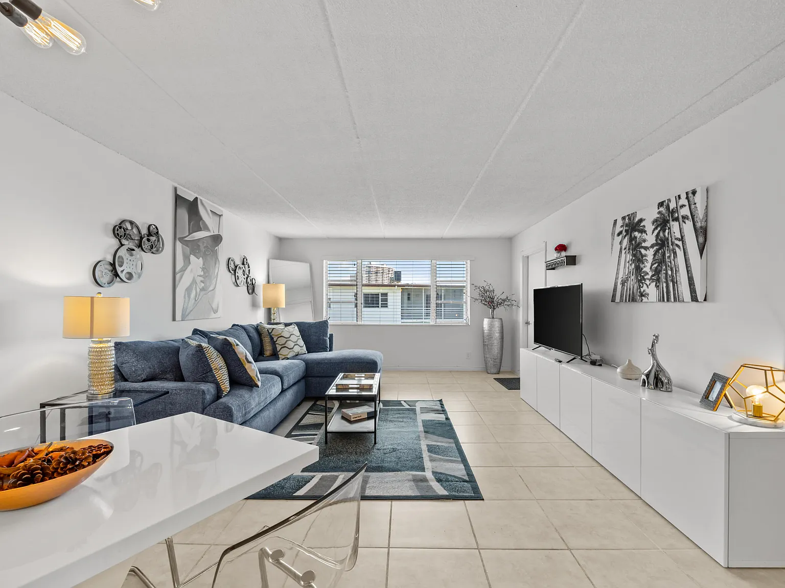 2 bed, 1.5 bath, 948 sqft, $2,250 — Photo 3