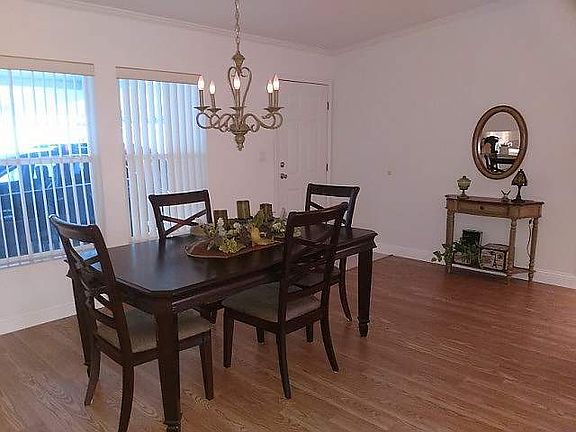 3rd image of 4 Claremount Dr
