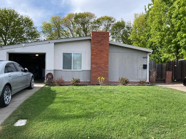 2425 W Del Rio Dr, Stockton, CA 95204