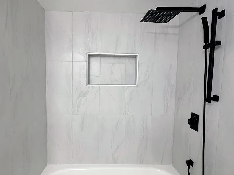 7101 Admiralty Ln — Photo 12