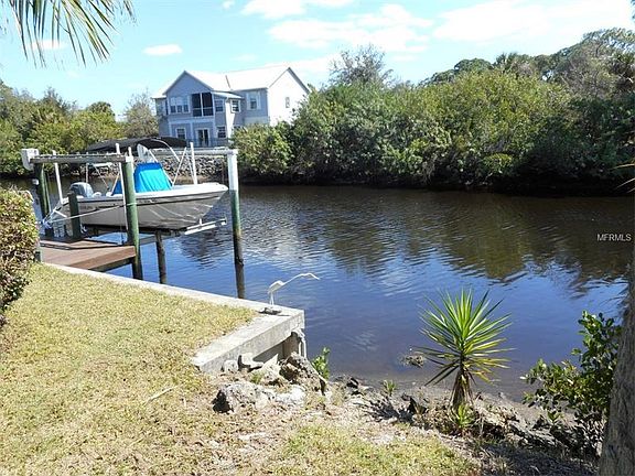 3rd image of 1228 Beekman Cir