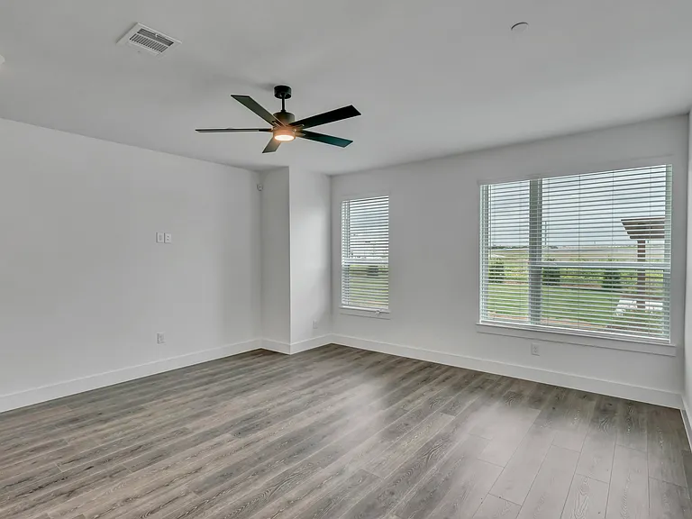 855 Lennox Dr — Photo 7